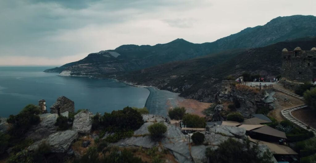 Village et plage de Nonza